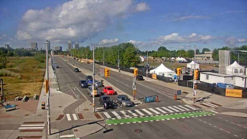 Traffic camera image at 2025-08-24 14:15:05