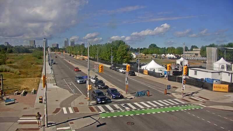 Traffic camera image at 2025-08-24 14:25:05