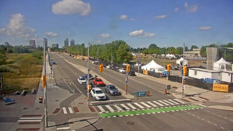 Traffic camera image at 2025-08-24 15:05:05