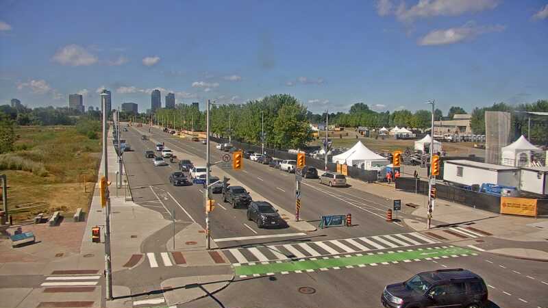 Traffic camera image at 2025-08-24 15:20:05
