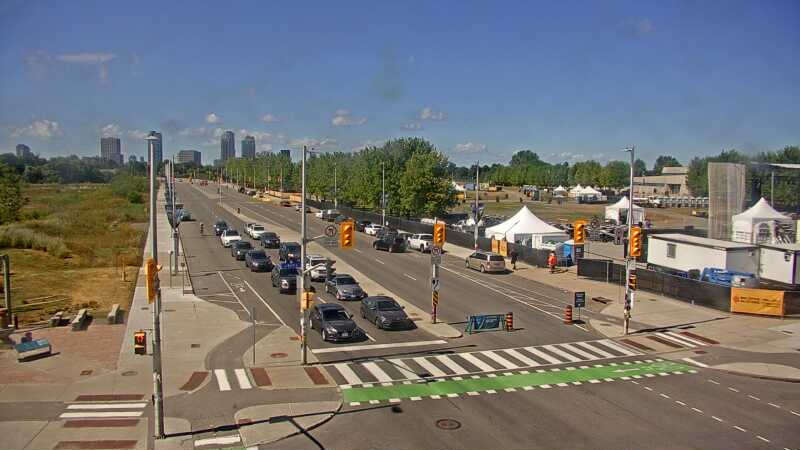 Traffic camera image at 2025-08-24 15:25:05