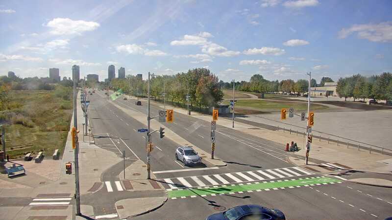 Traffic camera image at 2025-09-14 17:40:05