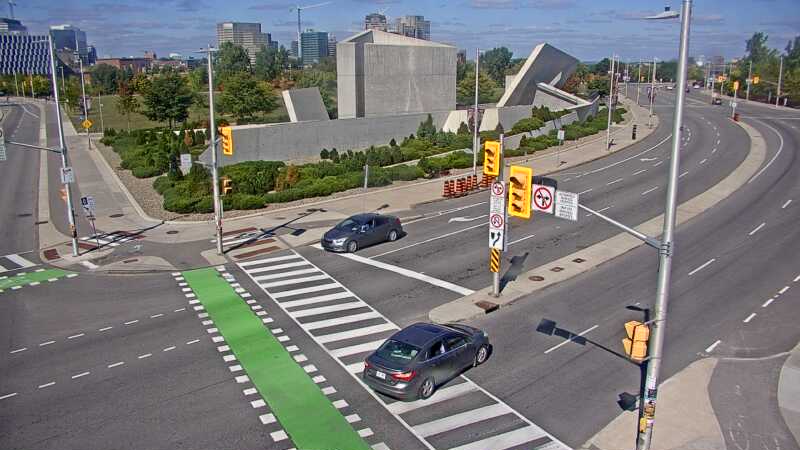 Traffic camera image at 2025-09-14 18:20:04