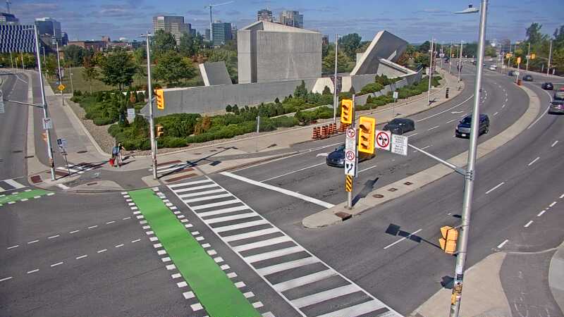 Traffic camera image at 2025-09-14 18:30:05