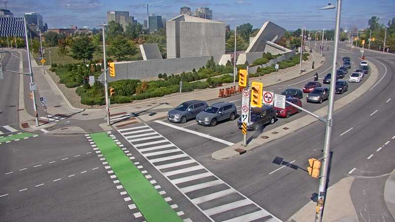 Traffic camera image at 2025-09-14 18:35:05