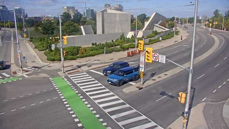 Traffic camera image at 2025-09-14 18:40:05