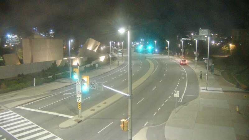 Traffic camera image at 2025-09-19 04:05:05