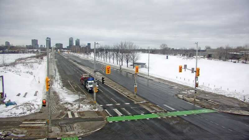 Traffic camera image at 2025-03-09 13:10:05