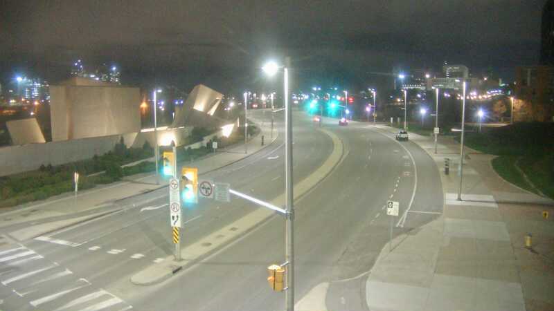 Traffic camera image at 2025-05-09 05:40:05