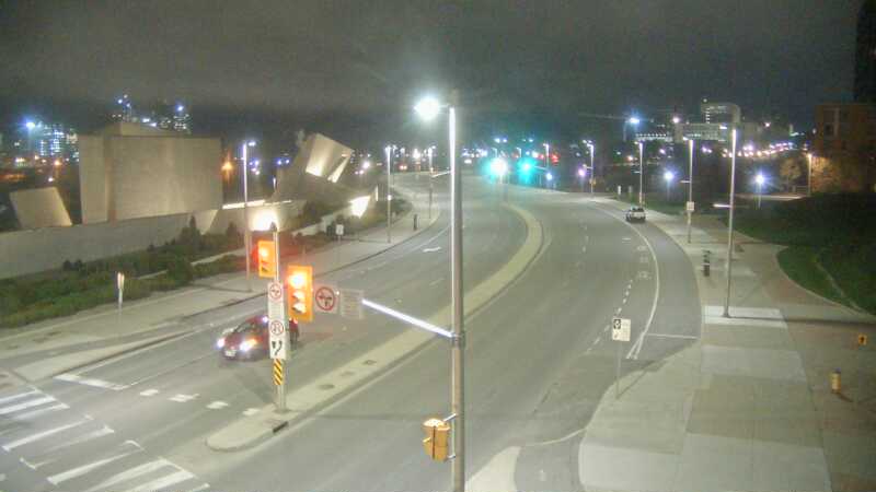 Traffic camera image at 2025-05-09 06:35:48