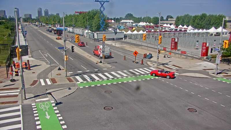 Traffic camera image at 2025-06-30 15:25:04