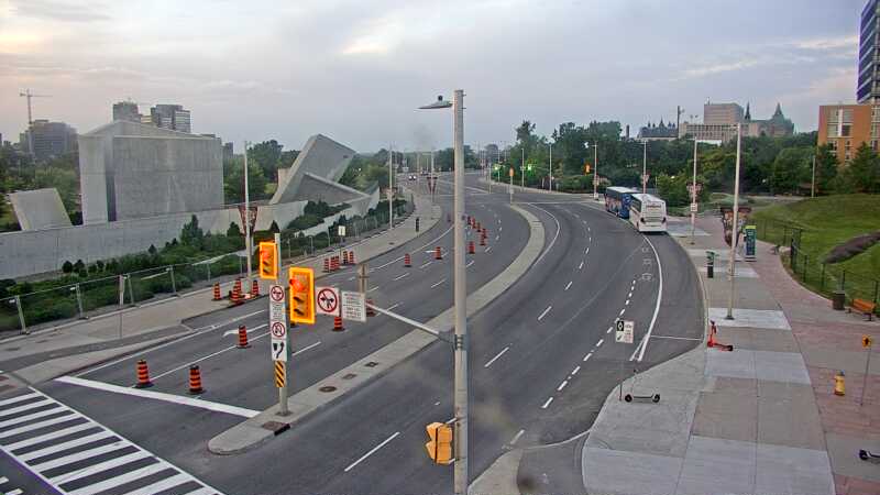 Traffic camera image at 2025-07-06 00:36:31