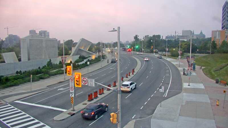 Traffic camera image at 2025-07-31 00:35:05