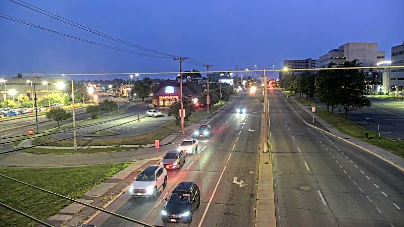 Traffic camera image at 2025-08-04 00:55:05