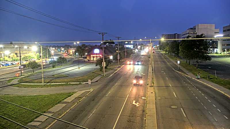 Traffic camera image at 2025-08-04 01:00:07