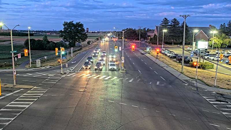 Traffic camera image at 2025-08-25 00:15:07