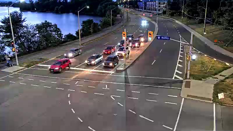 Traffic camera image at 2025-08-25 00:20:23