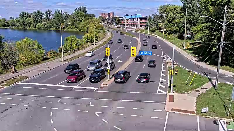 Traffic camera image at 2025-09-14 17:25:26