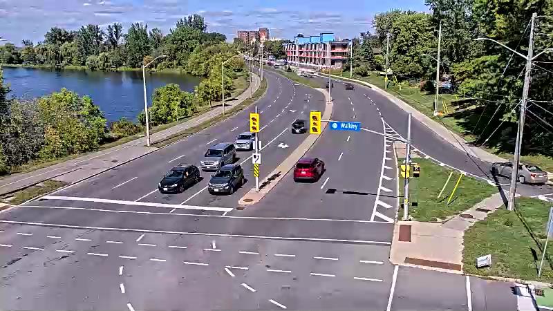 Traffic camera image at 2025-09-14 17:35:26