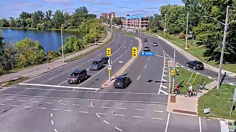 Traffic camera image at 2025-09-14 18:15:28