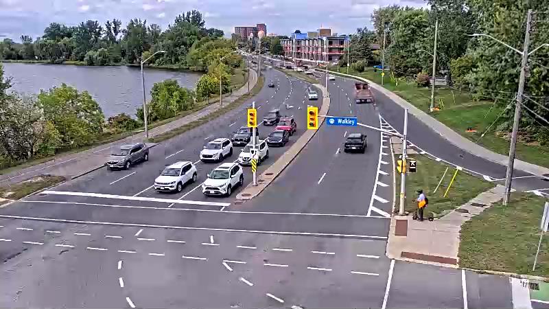 Traffic camera image at 2025-09-18 19:45:27