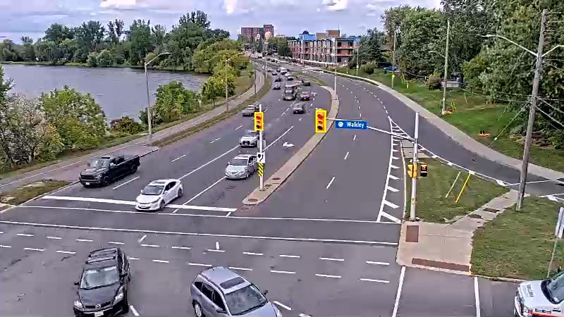 Traffic camera image at 2025-09-18 19:50:30