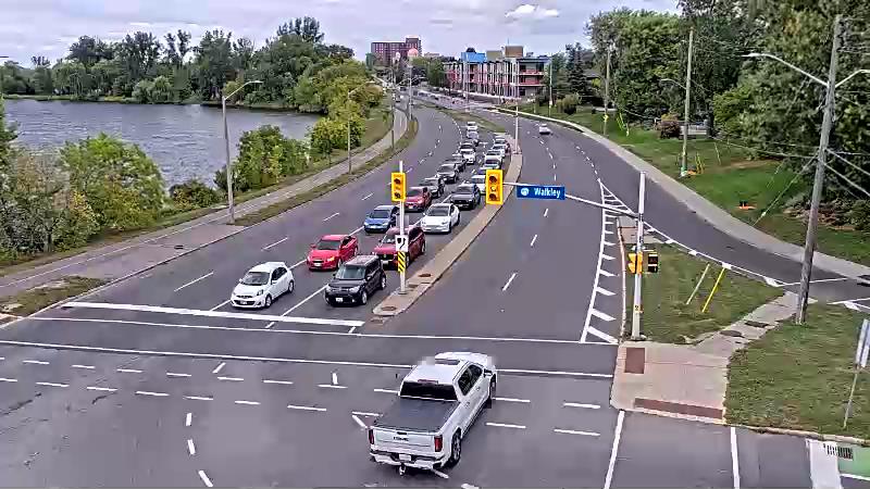 Traffic camera image at 2025-09-18 20:30:29