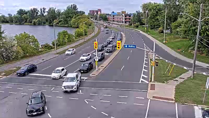 Traffic camera image at 2025-09-18 20:40:34
