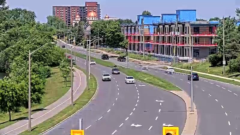 Traffic camera image at 2025-06-30 17:10:36