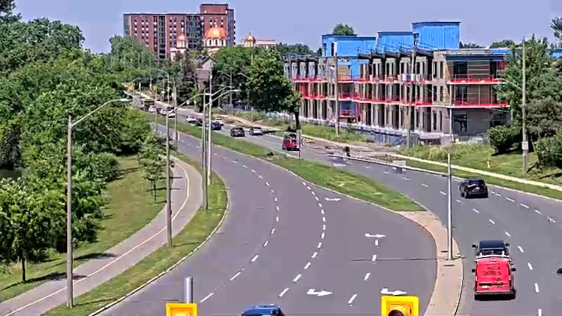 Traffic camera image at 2025-06-30 17:45:30