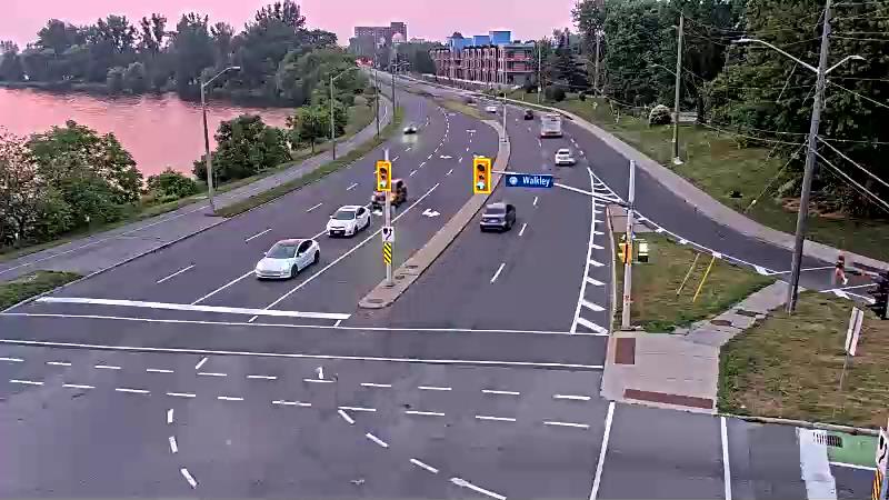 Traffic camera image at 2025-07-31 00:35:26