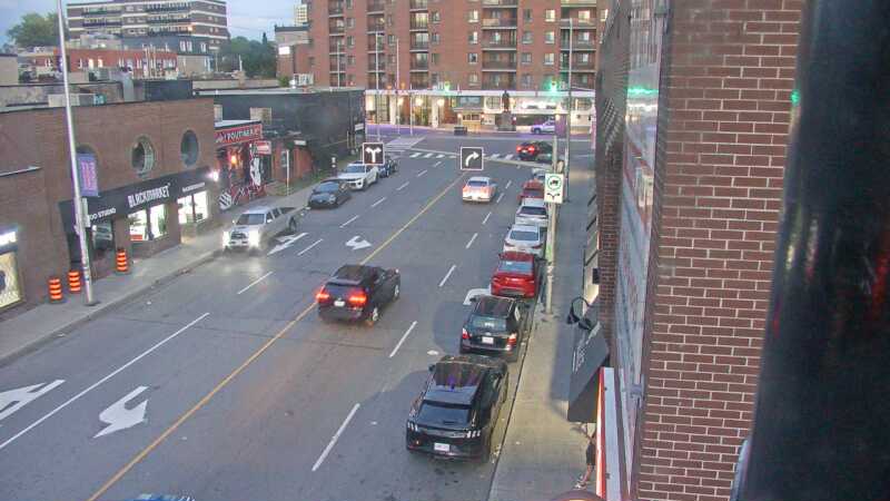 Traffic camera image at 2025-08-25 00:05:32