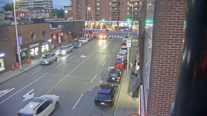 Traffic camera image at 2025-08-25 00:10:25