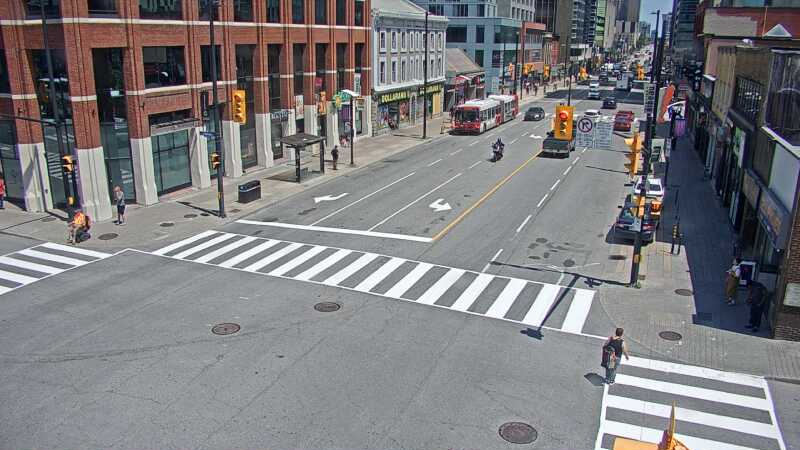 Traffic camera image at 2025-06-30 16:45:32