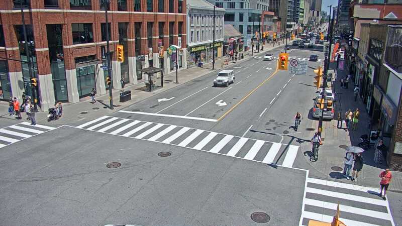 Traffic camera image at 2025-06-30 17:05:34