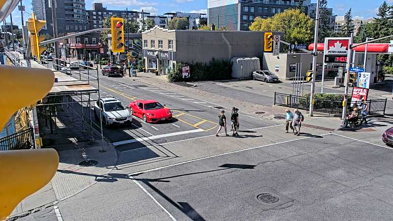 Traffic camera image at 2025-09-14 17:35:26