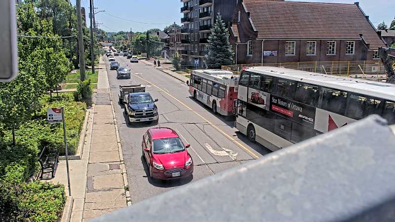 Traffic camera image at 2025-06-30 17:00:34