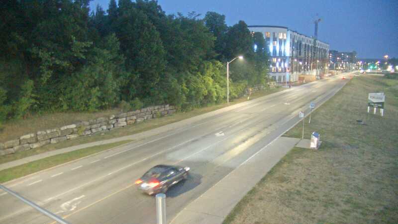 Traffic camera image at 2025-08-04 01:00:22