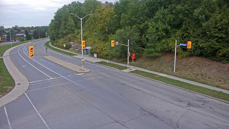 Traffic camera image at 2025-09-07 11:40:24