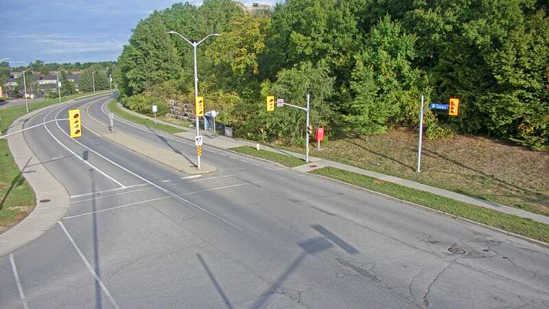 Traffic camera image at 2025-09-07 12:05:33