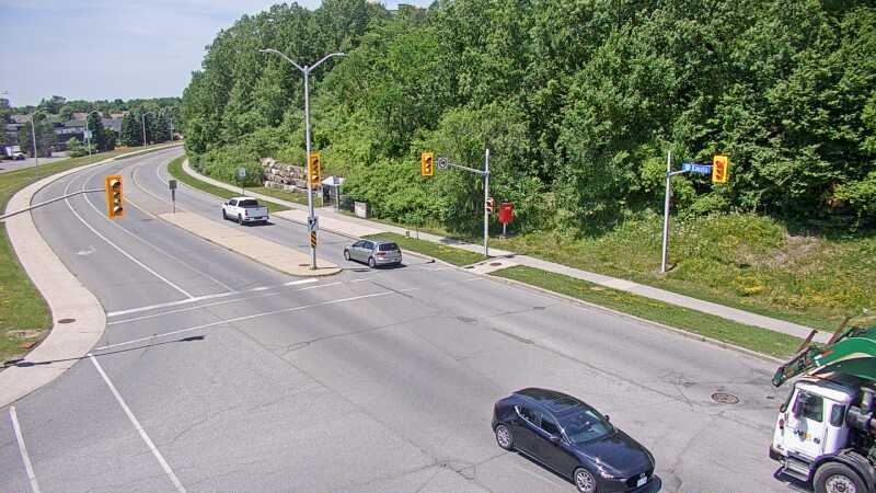 Traffic camera image at 2025-06-30 17:25:42