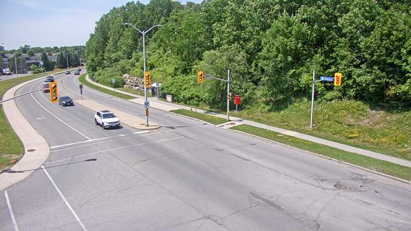 Traffic camera image at 2025-06-30 17:40:27