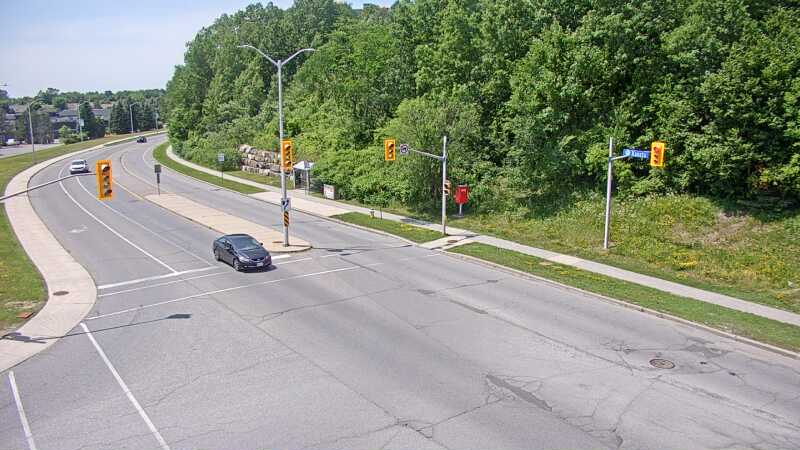 Traffic camera image at 2025-06-30 18:05:32