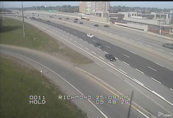 Traffic camera image at 2025-09-17 13:50:25