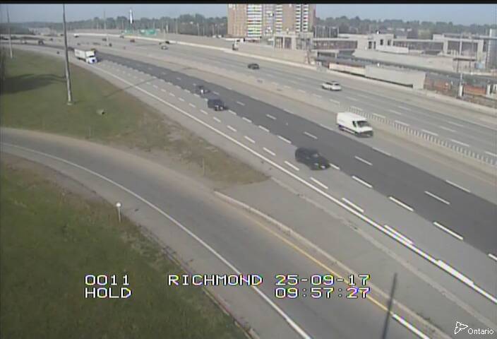 Traffic camera image at 2025-09-17 14:00:25