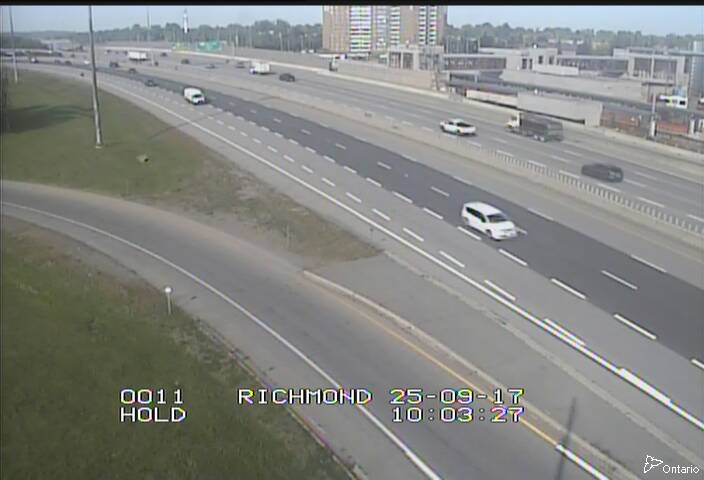 Traffic camera image at 2025-09-17 14:05:27