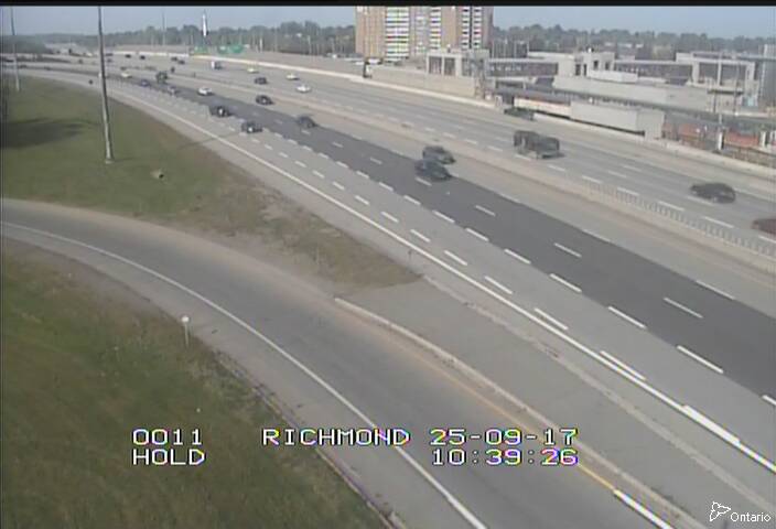 Traffic camera image at 2025-09-17 14:40:25
