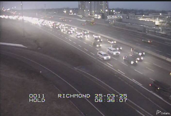 Traffic camera image at 2025-03-25 10:40:21