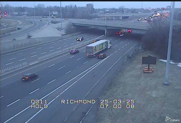 Traffic camera image at 2025-03-25 11:05:19