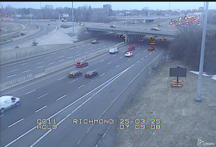 Traffic camera image at 2025-03-25 11:15:21